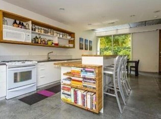 Foto del edificio - Modern 2 bedroom 2 bath loft- North Willia...