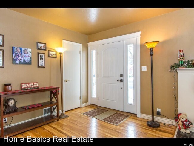 Building Photo - 4 br, 2 bath House - 709 S 560 E