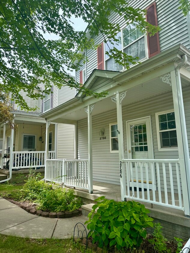 Foto principal - 2786 Irving Ave