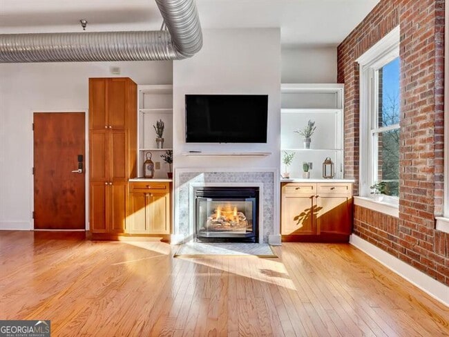 Foto del edificio - 1158 Ponce De Leon Ave NE