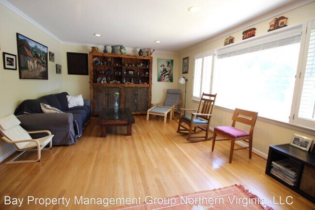 Foto del edificio - 4 br, 3 bath House - 1202 WARE ST. SW