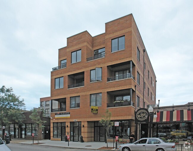 3221 Sheffield Apartments Chicago, IL