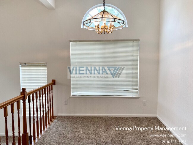 Foto del edificio - 5608 Glen Oaks Dr