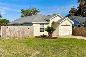 Building Photo - 425 Dolphin Dr