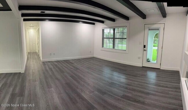 Foto del edificio - 6050 Mangrove St