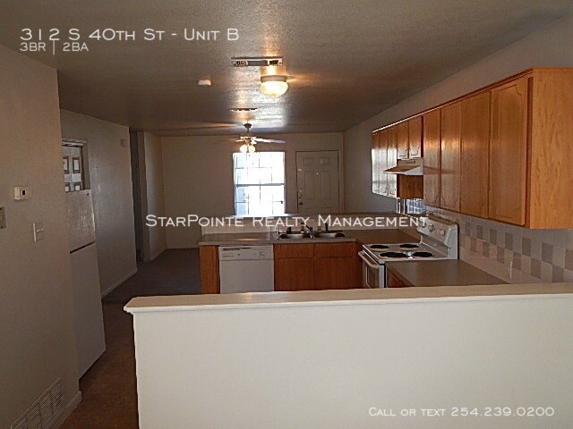 Building Photo - 312 S 40th St. Unit B