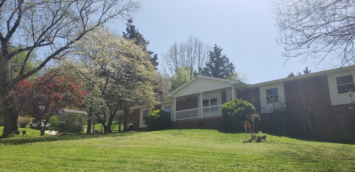 5233 Loblolly Ln, College Dale, TN 37363 House for Rent in College