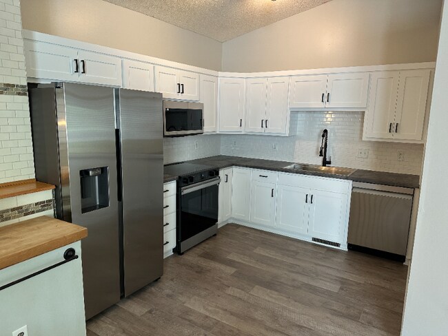 Foto del edificio - 26276 3rd St W