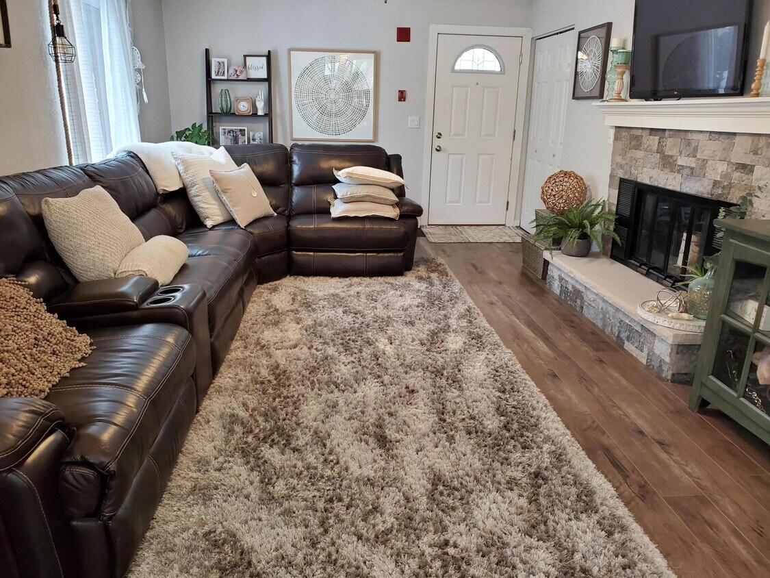 Foto principal - 1334 Greenhedge Rd