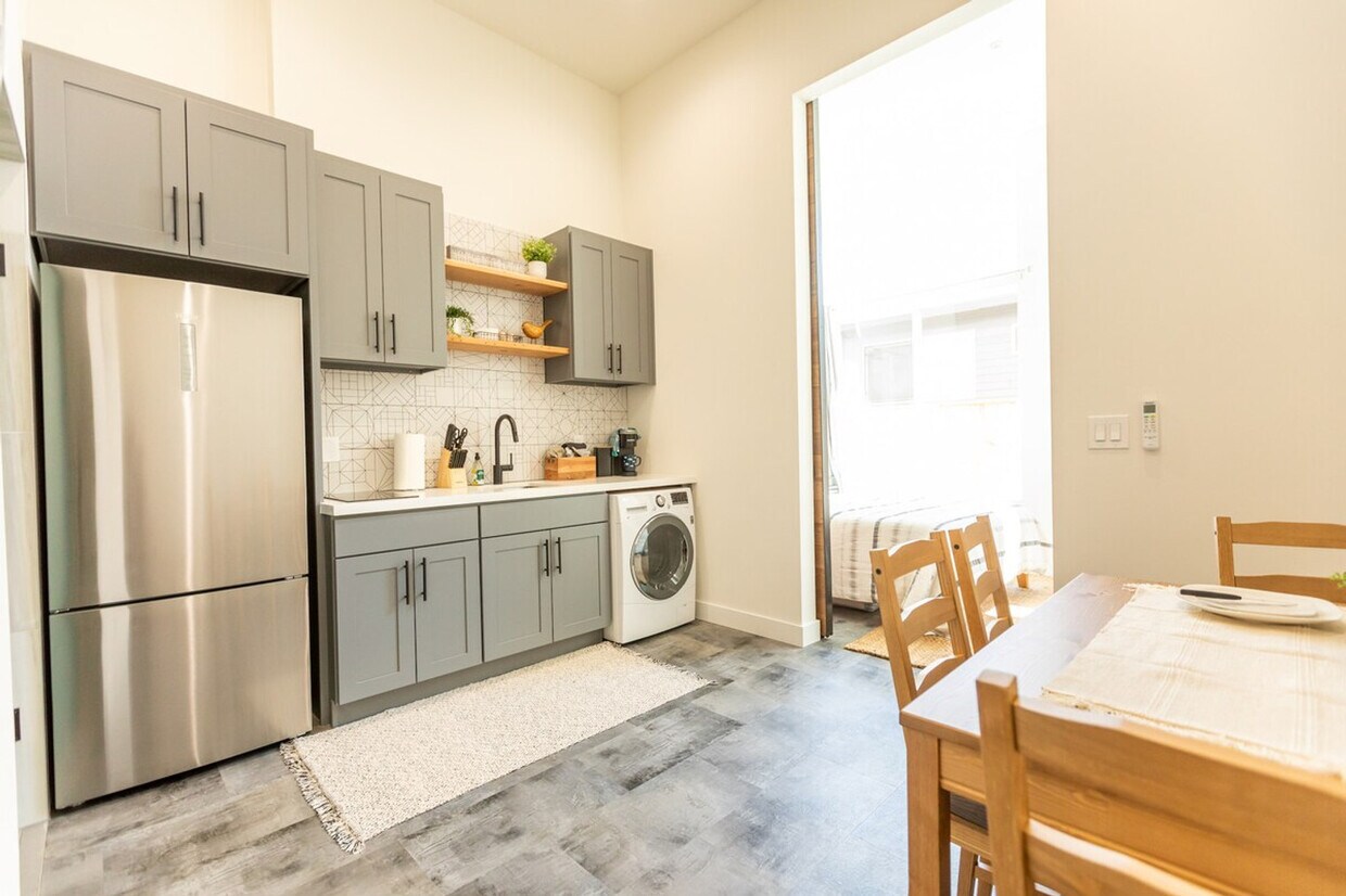 Foto principal - 3026 SW Charlestown St