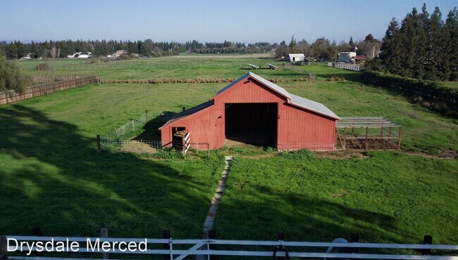 Building Photo - 4 br, 2 bath House - 5562 G St.