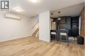 Building Photo - 41 Burlington St E