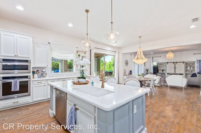 Foto del edificio - 5 br, 3.5 bath House - 9372 W. Foothill Dr