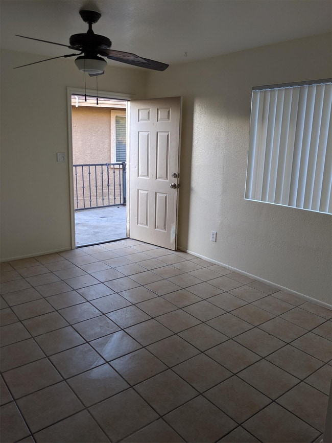 Building Photo - 1551 E Christy Dr