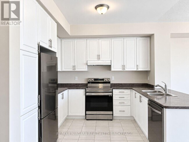 Building Photo - 109 Sapphire Wy