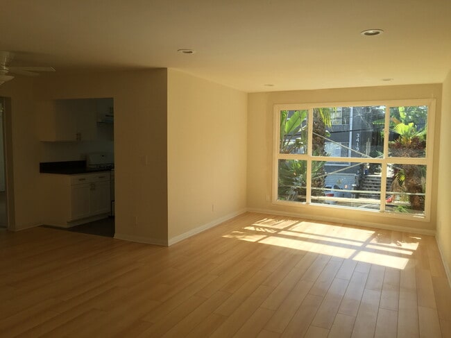 Building Photo - 3410 Club Dr