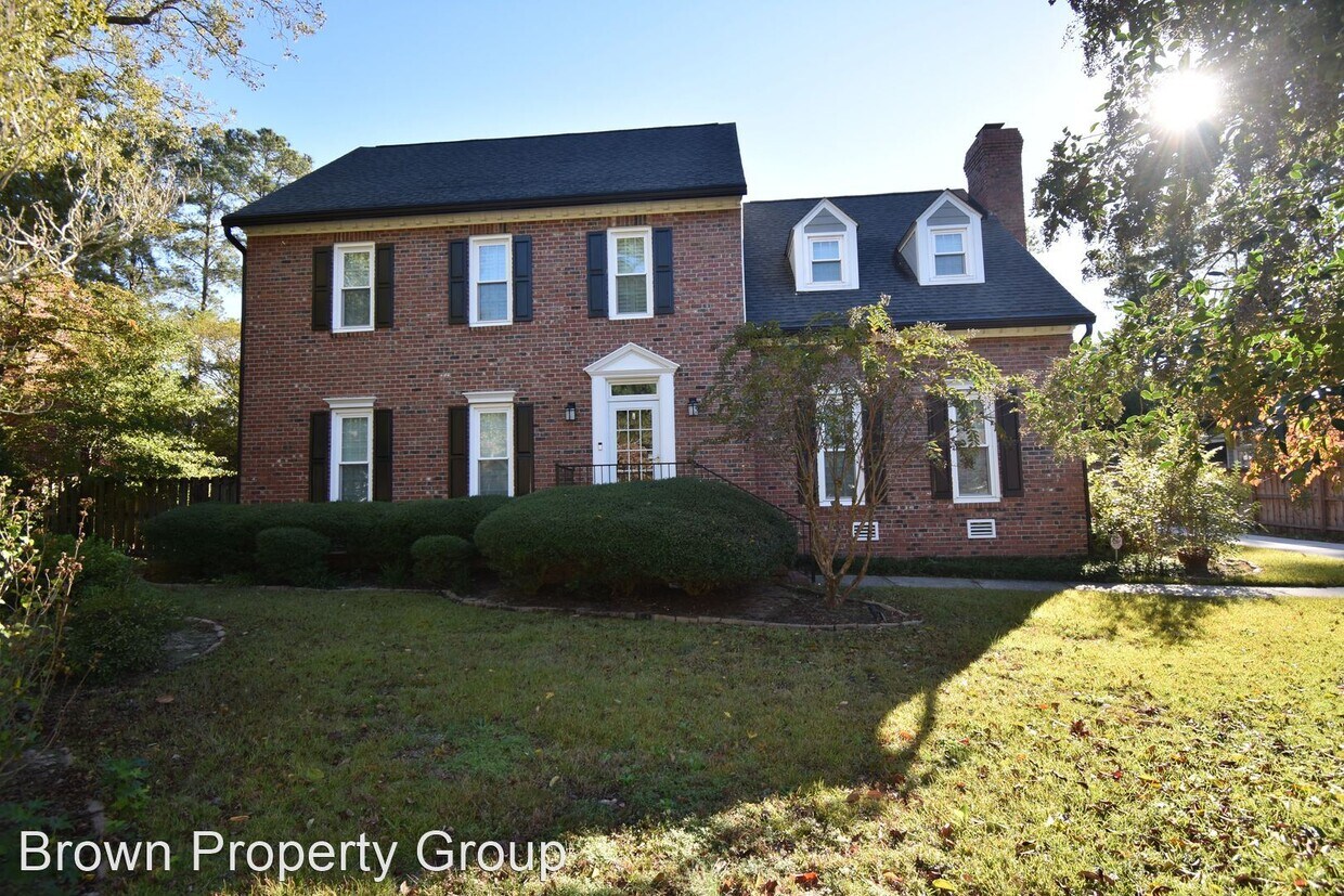 Primary Photo - 5 br, 4 bath House - 105 Bryce Creek Ln
