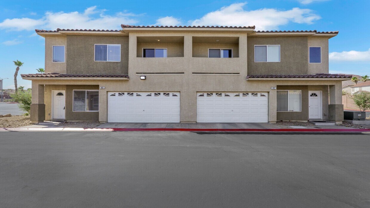 Primary Photo - 2 bedroom+loft townhome with attached 2 ca...