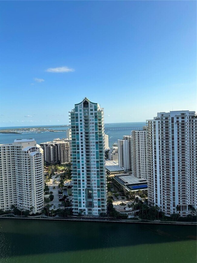 Building Photo - 325 S Biscayne Blvd