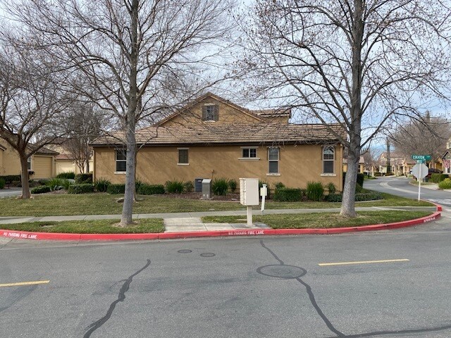 Parte trasera de la casa - 1000 Orleans Ct