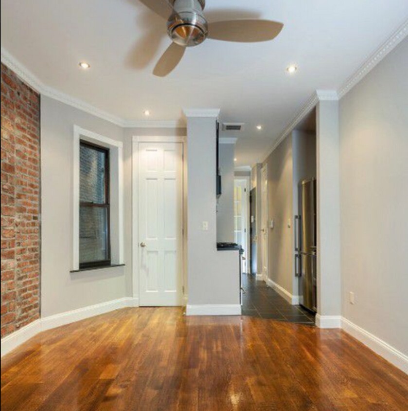 Foto principal - East 8th Street