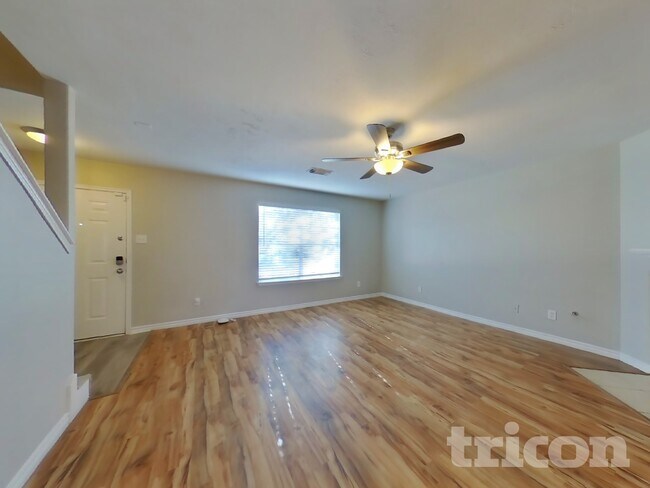 Foto del edificio - 1910 Flycaster Dr