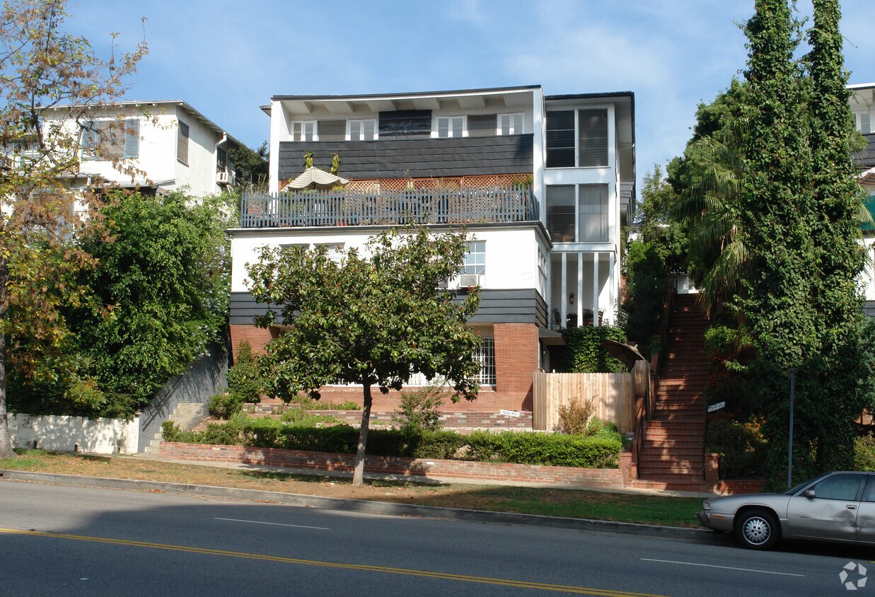 Building Photo - 1306 S Beverly Glen Blvd