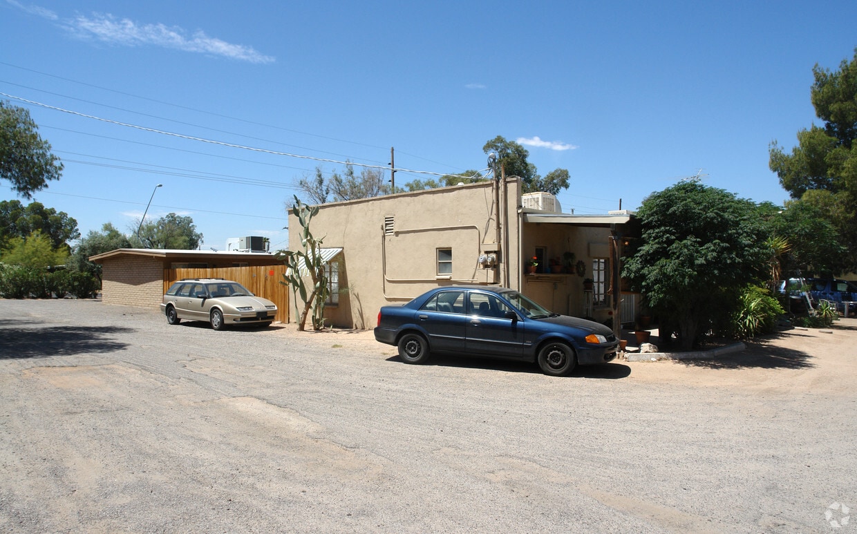 Building Photo - 1717 E Glenn St