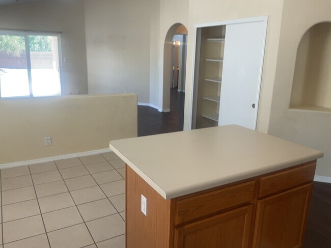 Foto del edificio - 10400 Calle Chulita NW