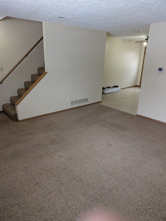 Foto del edificio - 521 Hinderer Ave SW