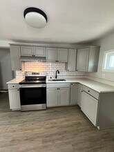 Building Photo - 45 Wood Ave