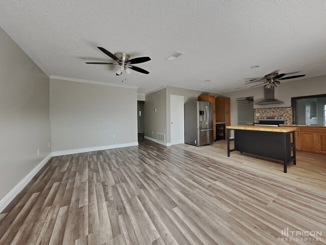 Building Photo - 13005 Willoughby Ln