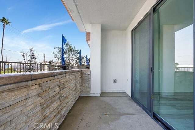 Foto del edificio - 683 W 17th St