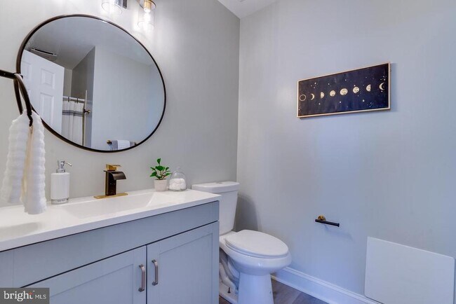 Foto del edificio - 8213 Roxbury Dr