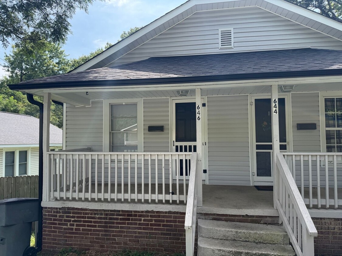 Building Photo - 646 Wilson St