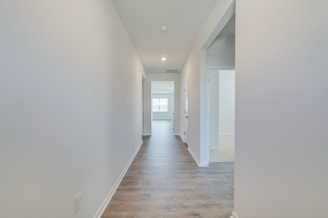 Foto del edificio - One Story 4-Bed Home in Fuquay-Varina