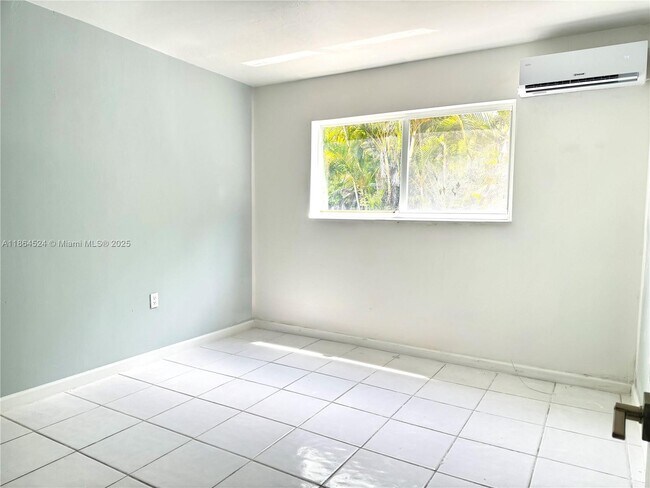Foto del edificio - 6310 SW 79th St