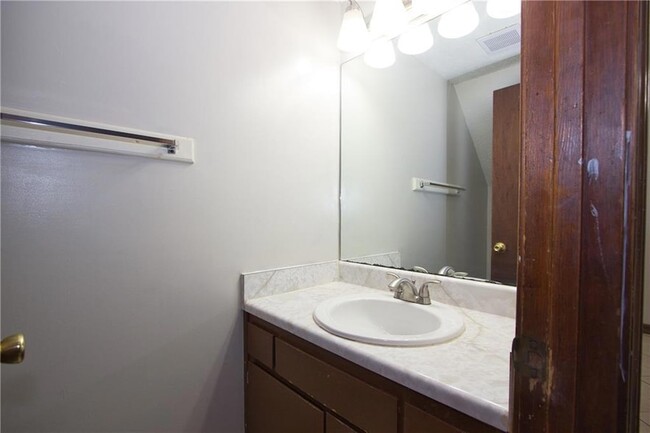 Foto del edificio - 948 Waverly Ct
