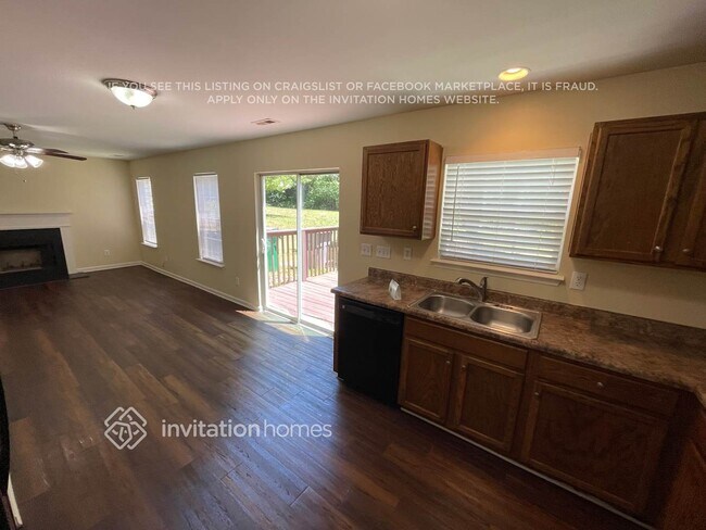 Building Photo - 7007 Hidden Creek Dr