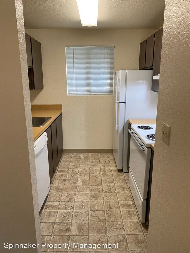 Foto del edificio - 2550 N Vassault St