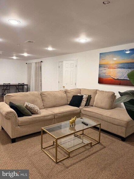 Foto del edificio - 3213 Valley Forest Dr