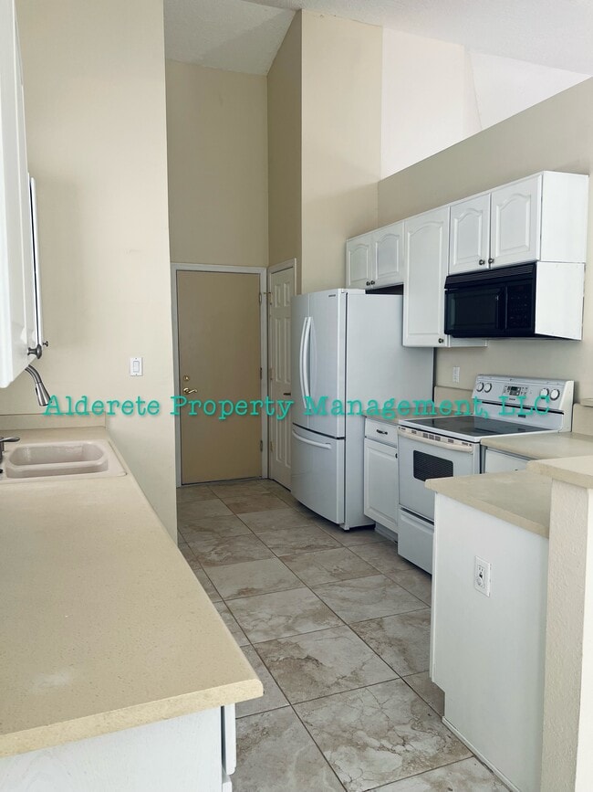 Foto del edificio - 1511 Mimbres Canyon Pl NE