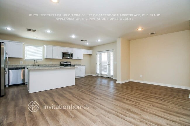 Foto del edificio - 2551 E Diamond Cir