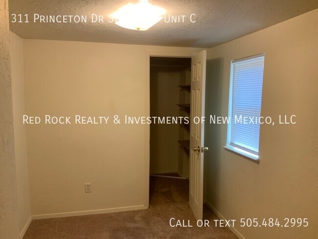 Foto del edificio - 3BD/1BA Detached House Near UNM!