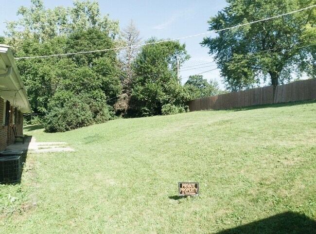 Foto del edificio - 4805 Javelin Dr