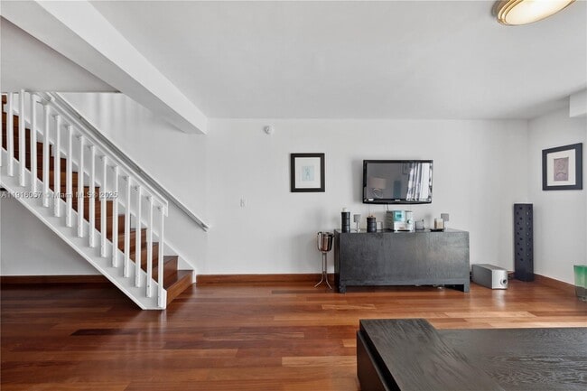 Foto del edificio - 1701 Sunset Harbour Dr