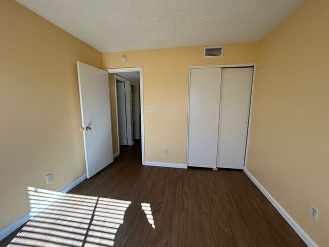 Foto del edificio - 4204 S 47th St