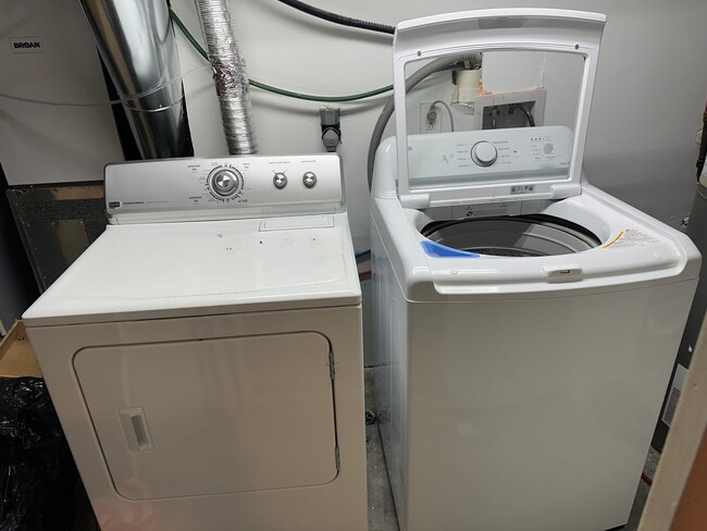 Foto del edificio - 117 Winston Dr