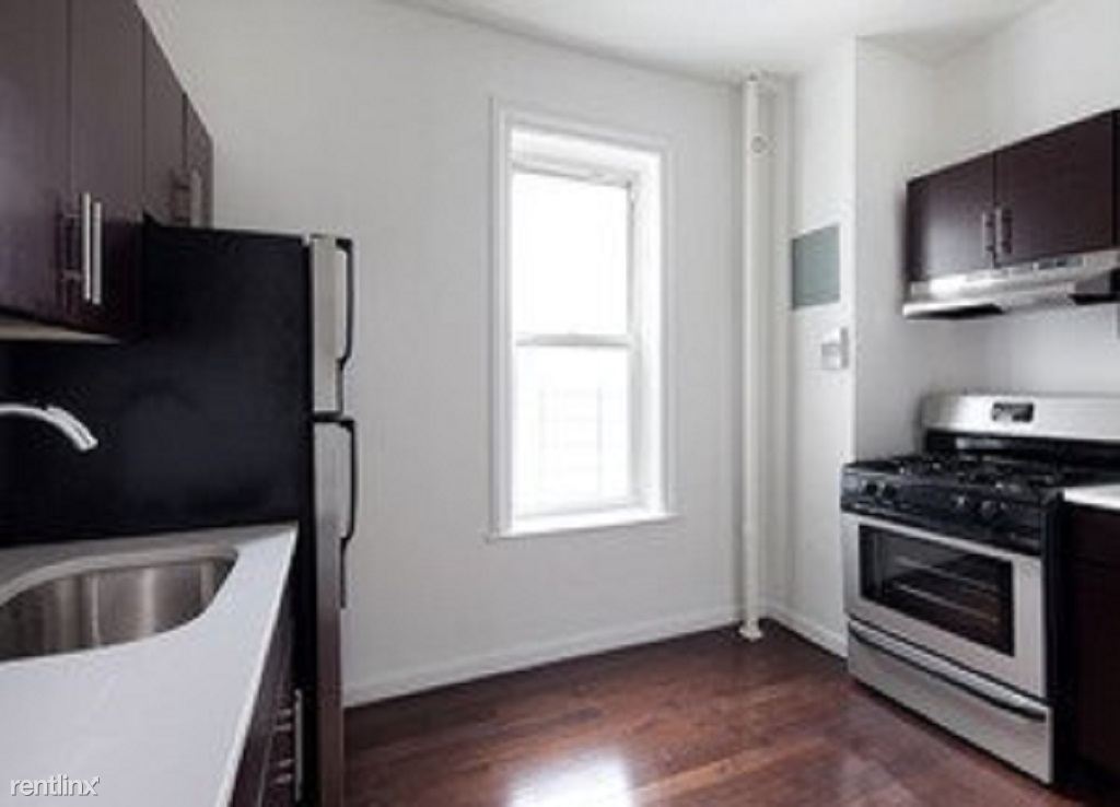 Primary Photo - 205 30th St