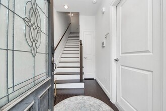 Building Photo - 2110 Shearn St